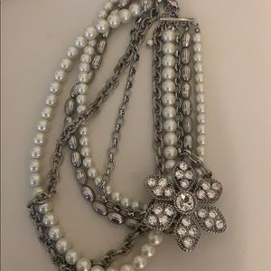 Gorgeous pearl and silver necklace